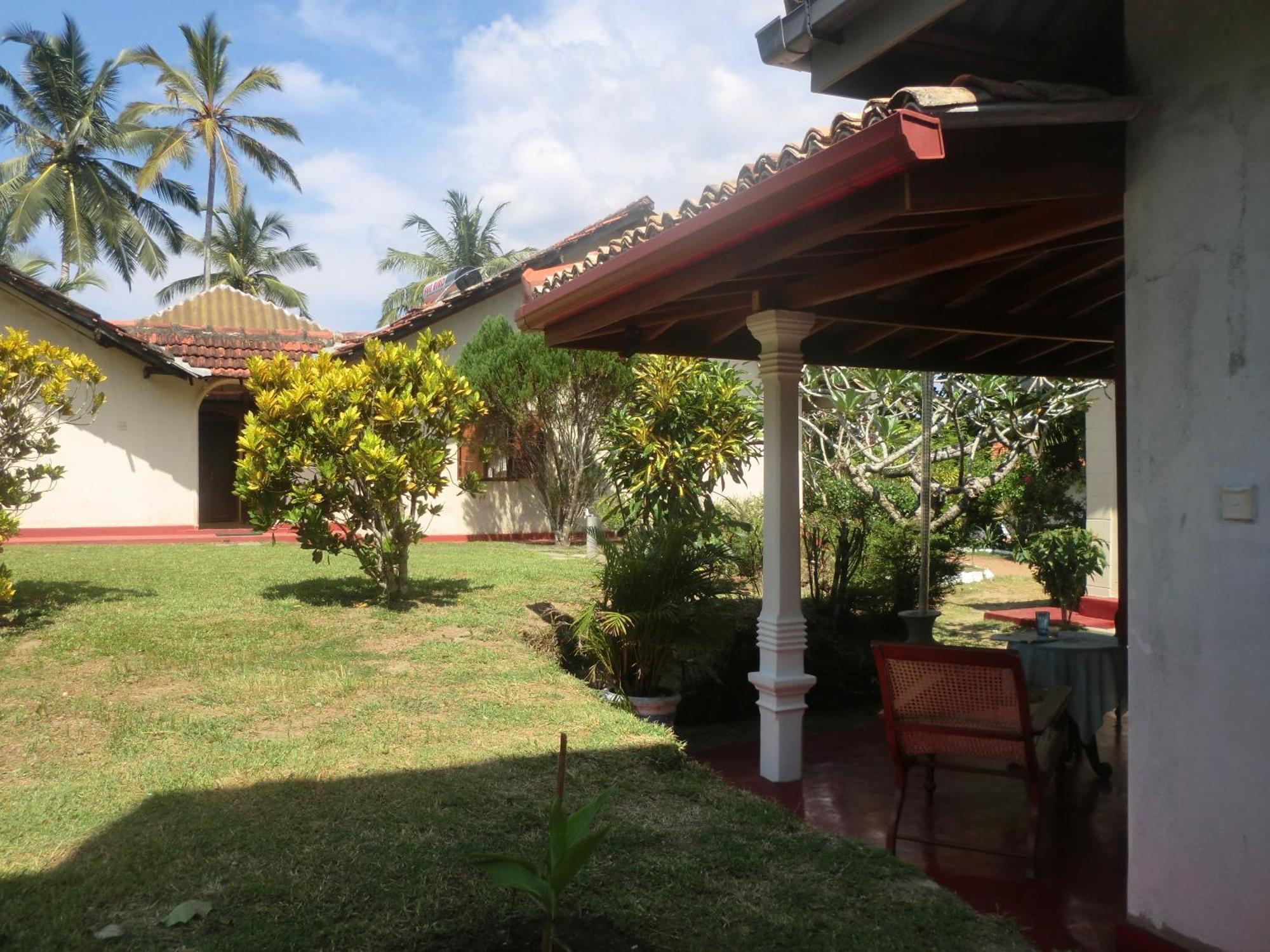 Top Of The Hill Guesthouse Weligama Exterior photo