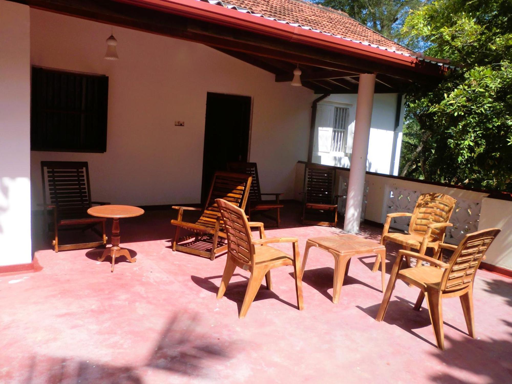 Top Of The Hill Guesthouse Weligama Exterior photo