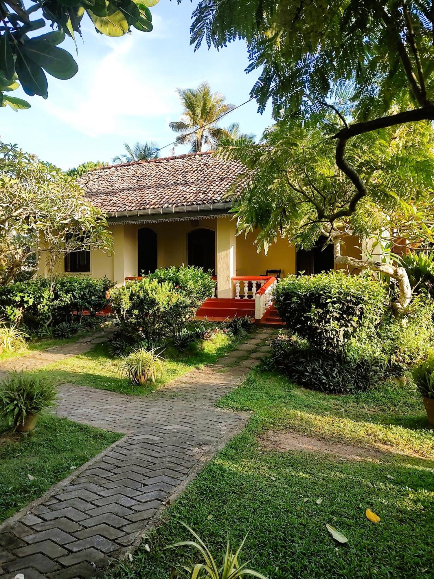 Top Of The Hill Guesthouse Weligama Exterior photo